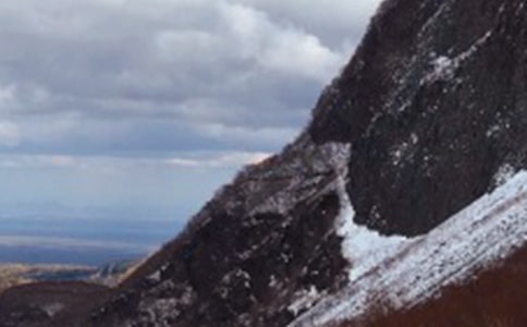 �L��ɽ����