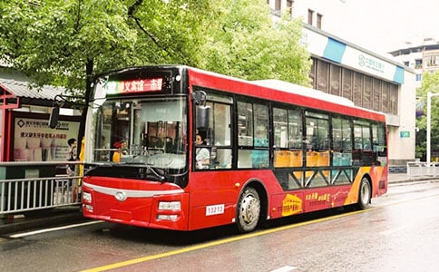 [�]]����܇�ϵ�һĻ����