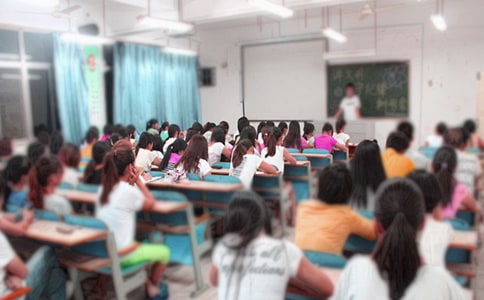 ���θ�Փ�W�ڽ̌W�Ĺ���Ӌ��