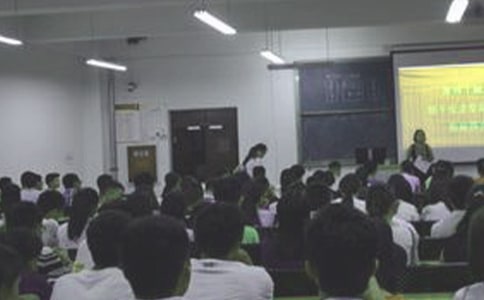 �ύ���Ƹ���v��ģ��R����ƪ