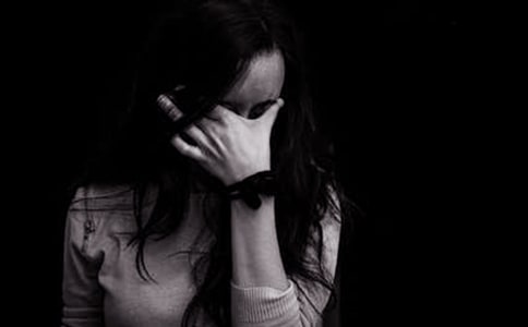 作文哭泣著向前奔跑