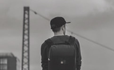 描寫男子優(yōu)雅帥氣的詞語