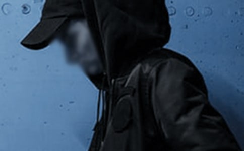 描寫男子的詩句