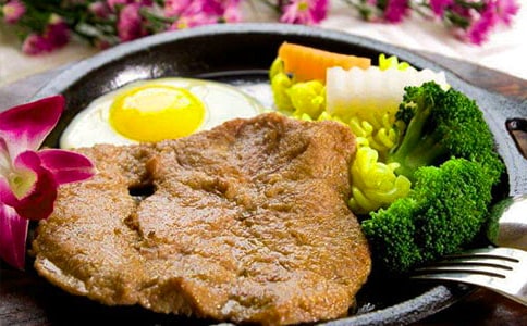 客廳里的豪華牛排作文