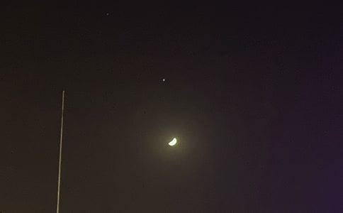 晚安心語:懂情的人,懂的什么是距離,什么是憐惜