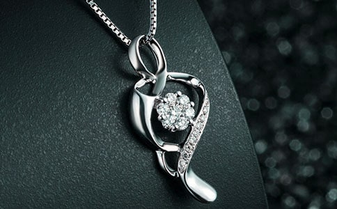 ��Ӣ���x��У�ͨ��15ƪ��