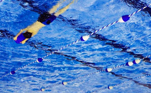 表?yè)P(yáng)運(yùn)動(dòng)員的信