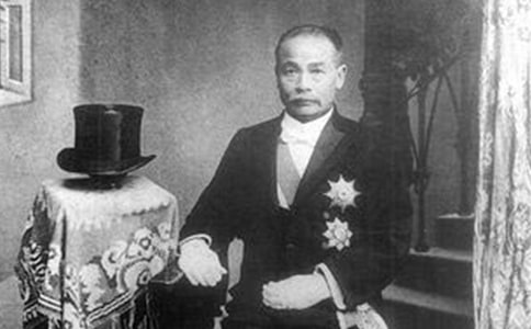 《詹天佑》回顧中心思想