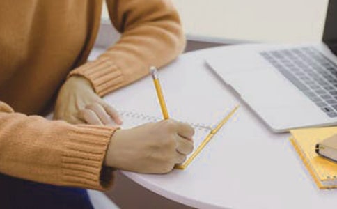 �����{ɫ�ı˰����x��У����x��