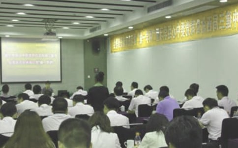 有關競聘上崗演講稿14篇