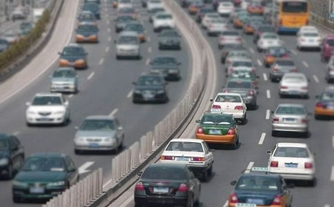 怎么防范車輛爆胎的問題