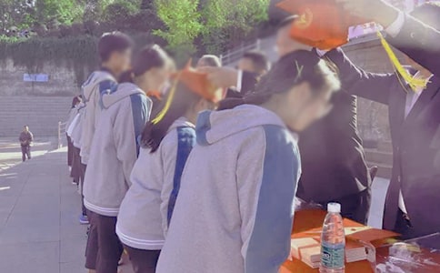 ���˶Y��һ����