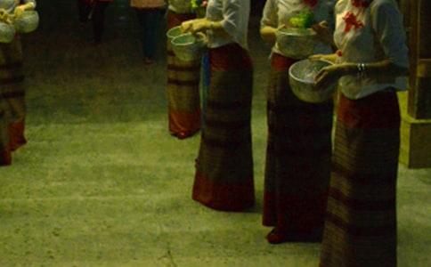 關于寫傣族的作文