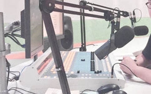 情感電臺廣播稿——那些年,我們這些沒人追的女孩(2)