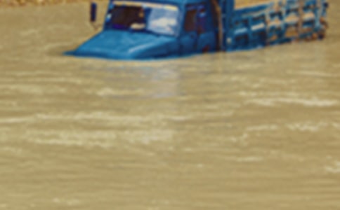 �ƺ��������ˮ���Լ���ĳ������