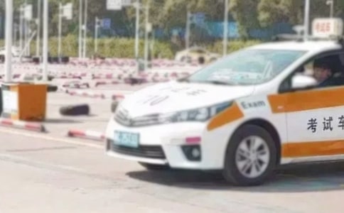 �{У�Ĺ����ƶ�15ƪ�����A��