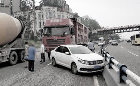 交通事故調查報告