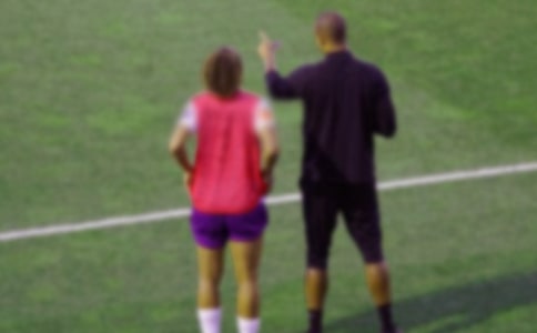 ���ؽ̾���(j��ng)���_(t��i)�~_����(gu��)�@���(l��)־�Ӱ