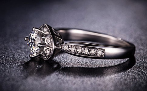 鐵凝《草戒指》原文欣賞