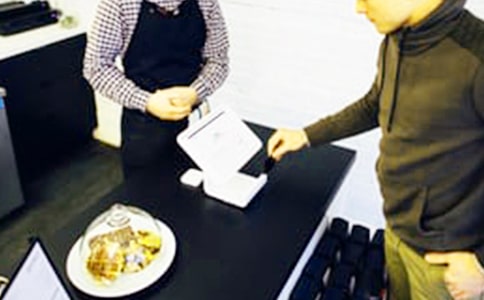 �Ӵ���������