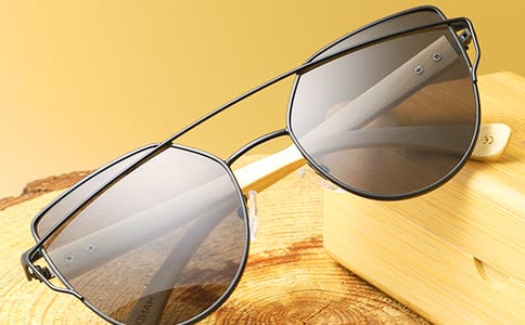 摘下心頭的墨鏡作文