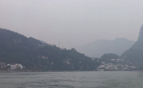 �y�����{����