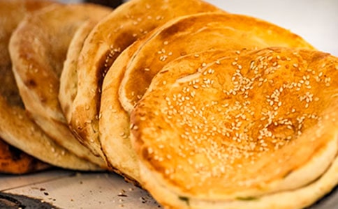 �������