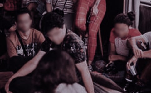 �L����F��ӿ��Y