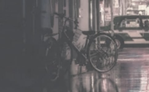 深夜聽雨安靜的心情短句