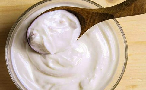 牛奶與酸奶的營養(yǎng)大PK!哪個(gè)更健康?