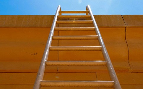 哲理小故事:成功像梯子