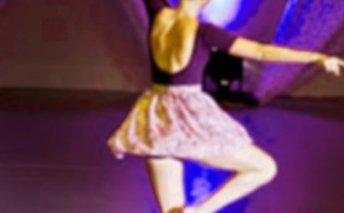 Dance Like No Ones Watching(旁若無人地縱情跳舞)