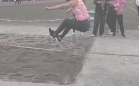 小學體育立定跳遠教案(必備)