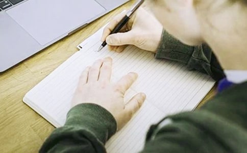 寫信的作文媽媽