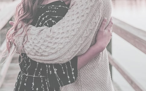 夢見和男人擁抱是什么意思